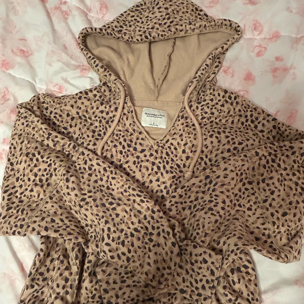 Leopard Print Hooded Sweatshirt